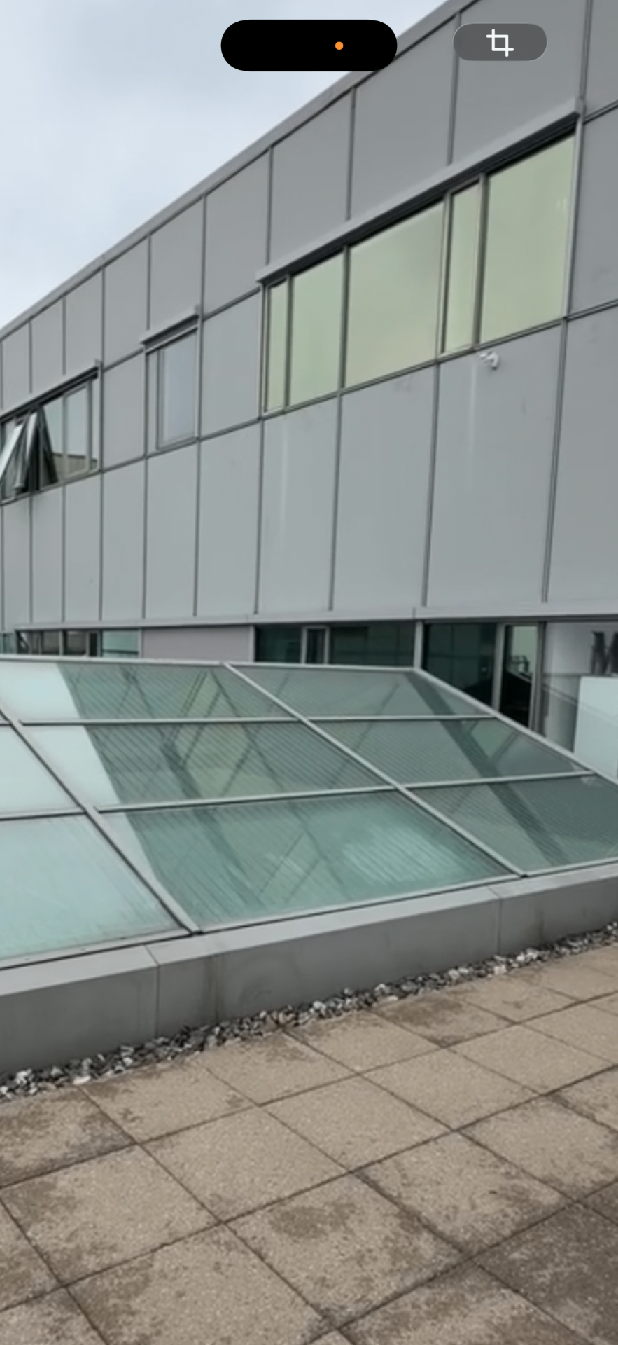 Glastag hos Magasin før montage af udvendig solfilm